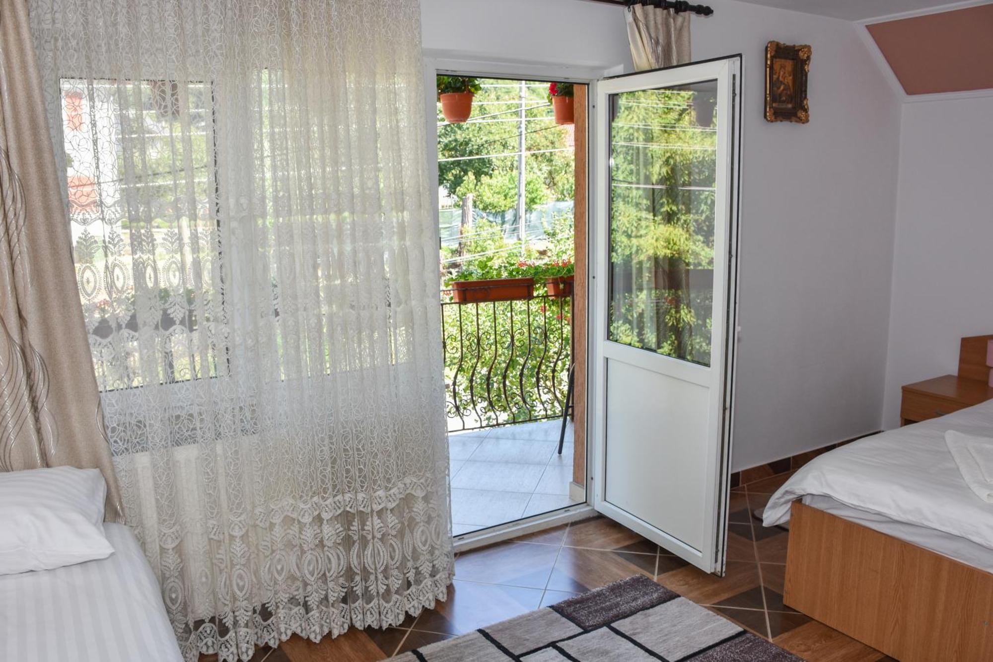 Casa Diana-Maria Apartment Curtea de Argeş Exterior foto
